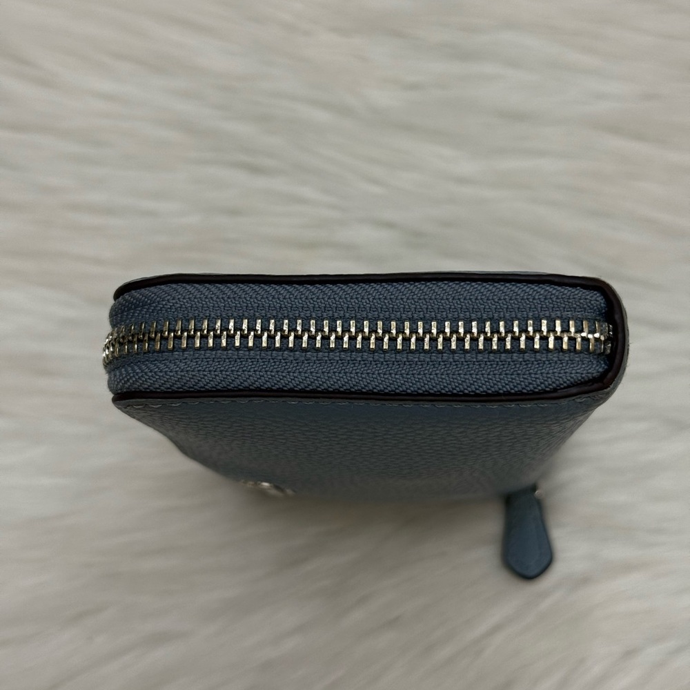 COACH - BLUE PEBBLED LEATHER LONG ZIP WALLET - Picture 9 of 16